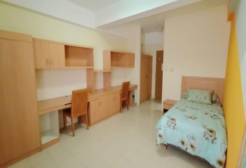 Hotel Oyo 93383 Wisma Kencana Puteri