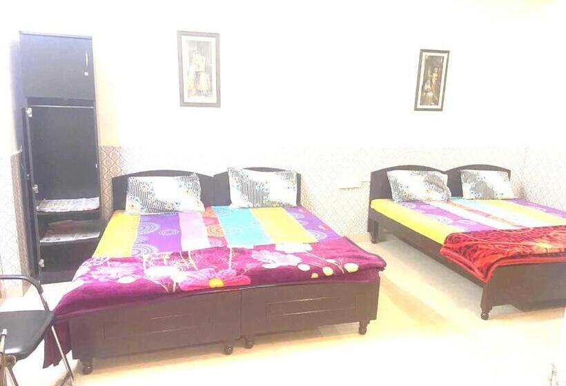 فندق Oyo Padmini Heritage