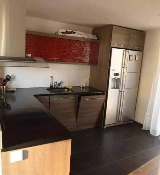 پانسیون Apartmani Sutomore Tri Palme