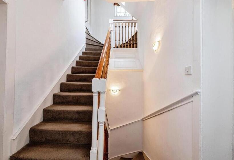 膳宿费 Archway House