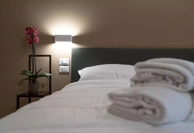 پانسیون Astoria Comfort Rooms