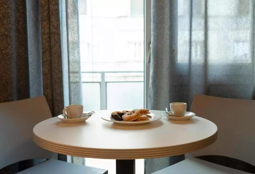 پانسیون Astoria Comfort Rooms