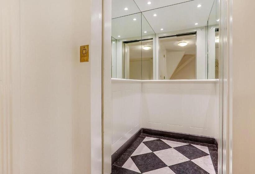 پانسیون City Centre, Canal House, Luxurious , Stylish Bedroom, Ensuite Bathroom, Own Entrance