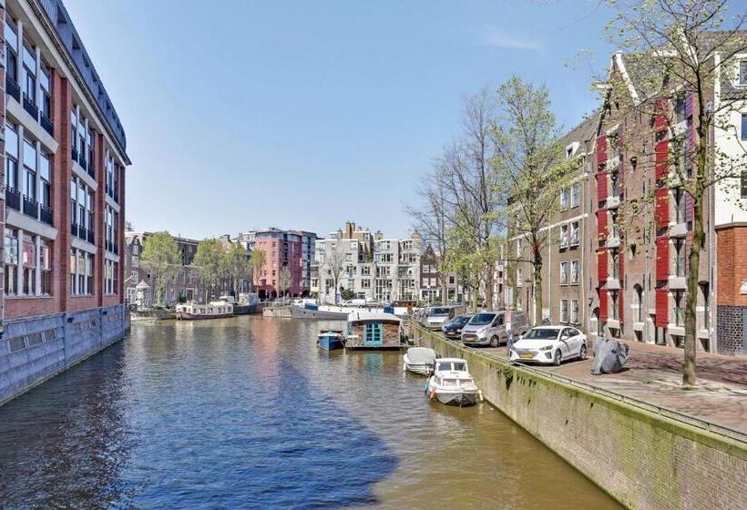 پانسیون City Centre, Canal House, Luxurious , Stylish Bedroom, Ensuite Bathroom, Own Entrance