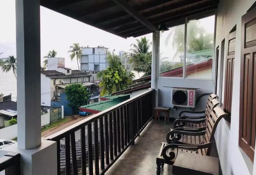 ペンション Mira House