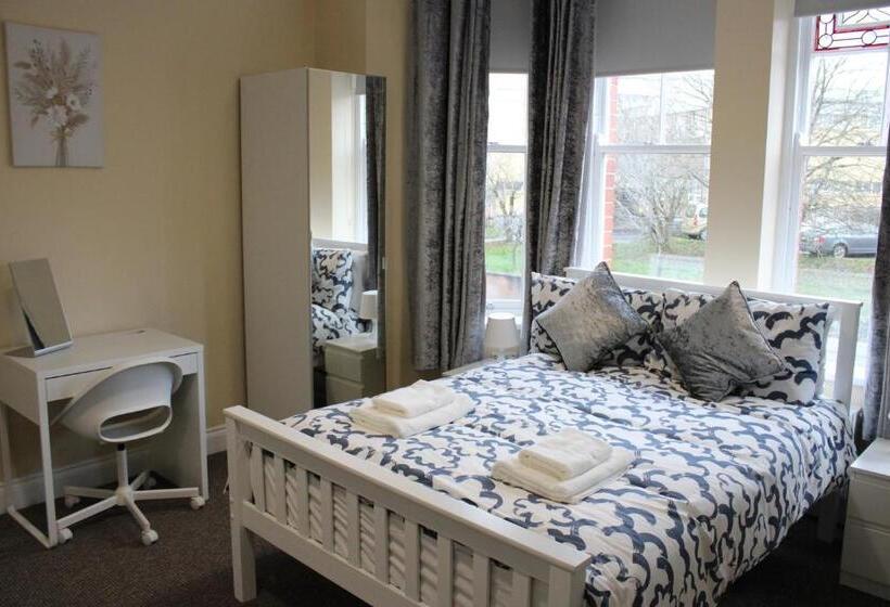 Пансион Station Rooms