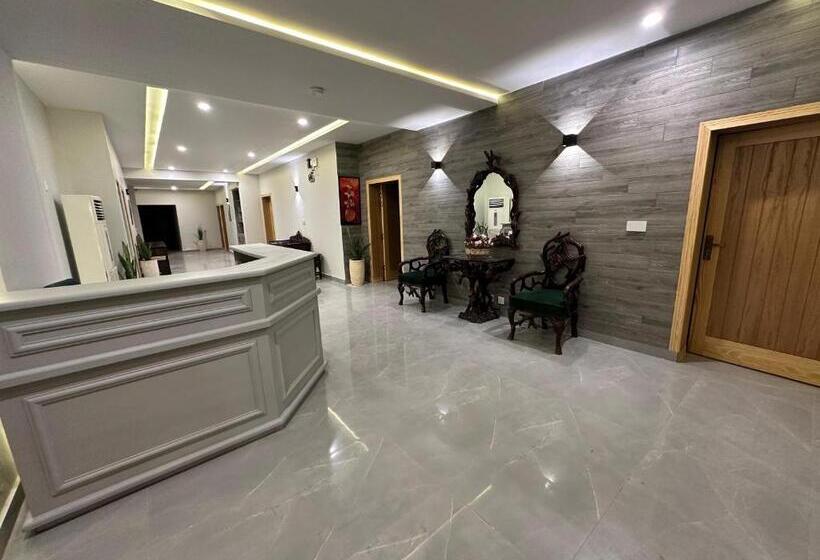 پانسیون The Garden