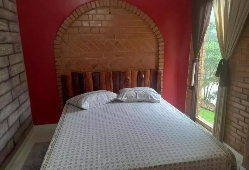 Retkeilymaja Pousada Rancho Das Flores