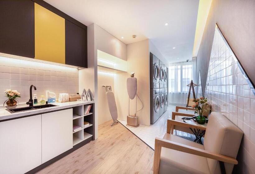 Atour Hotel Kunming West Renmin Road Daguan