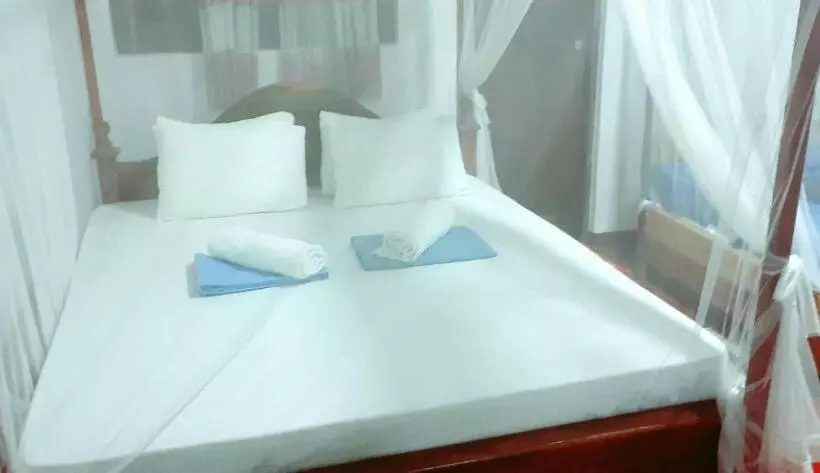 Aamiaismajoitus (B&B) Bamboo Home Stay Hiriketiya