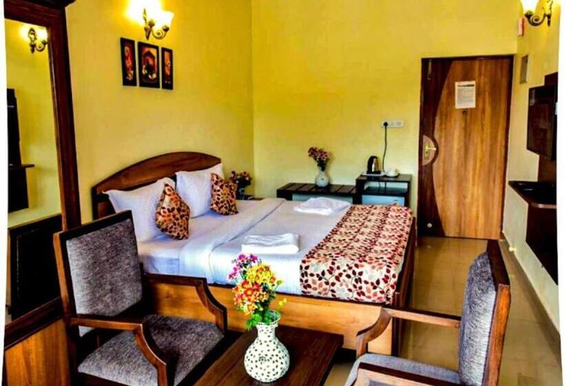 Hotel Candolim Grande By The Four Season , Goa
