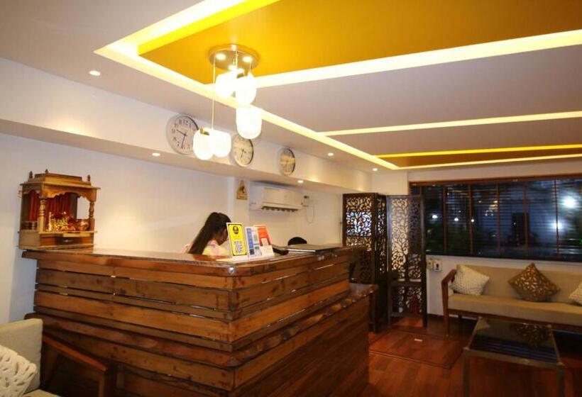 Отель Gracias Cafe & Resort