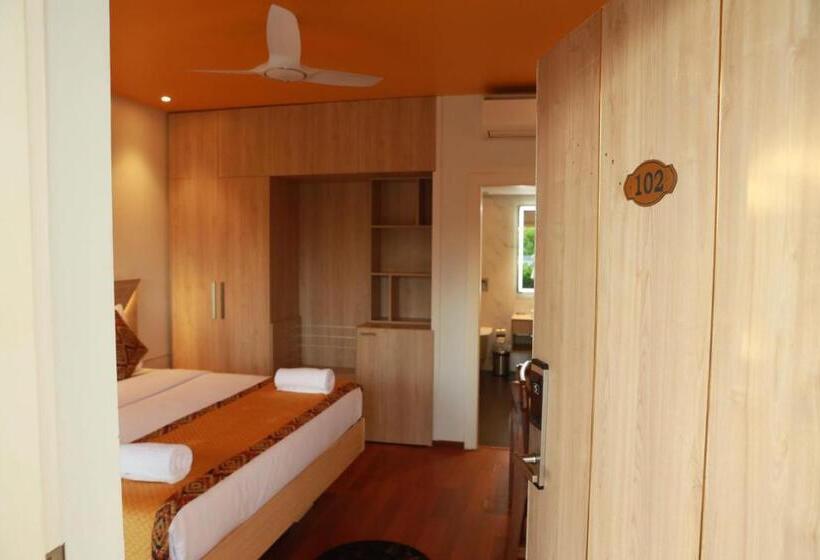 Отель Gracias Cafe & Resort