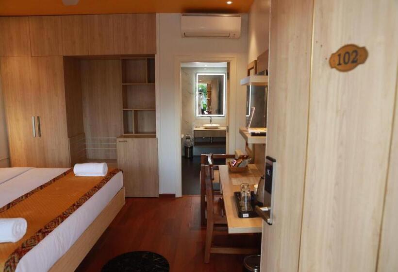 Отель Gracias Cafe & Resort