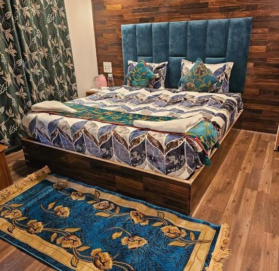 בית מלון כפרי Grand Nishat