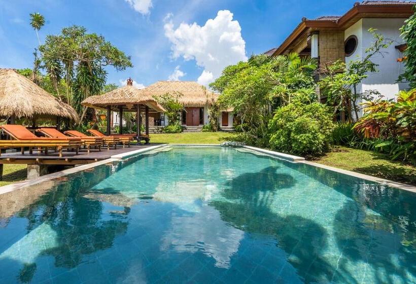 ホテル Kamayana Paradise