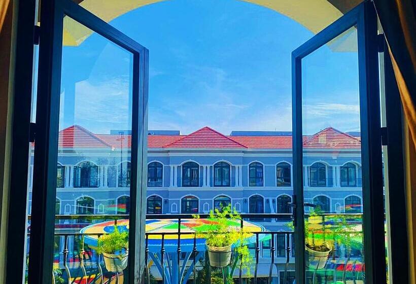 هتل Lucky Sea View Grand World Phu Quoc