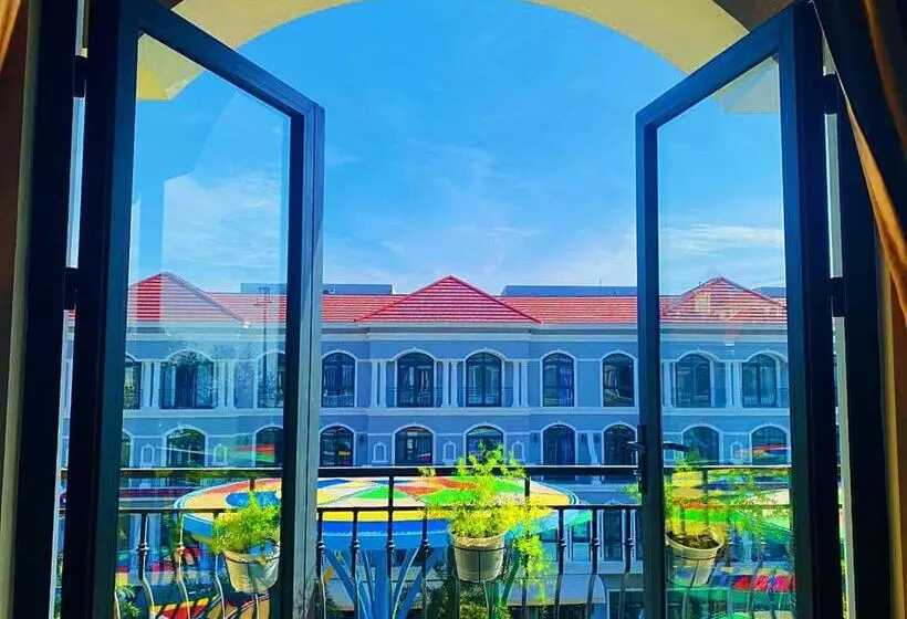 هتل Lucky Sea View Grand World Phu Quoc