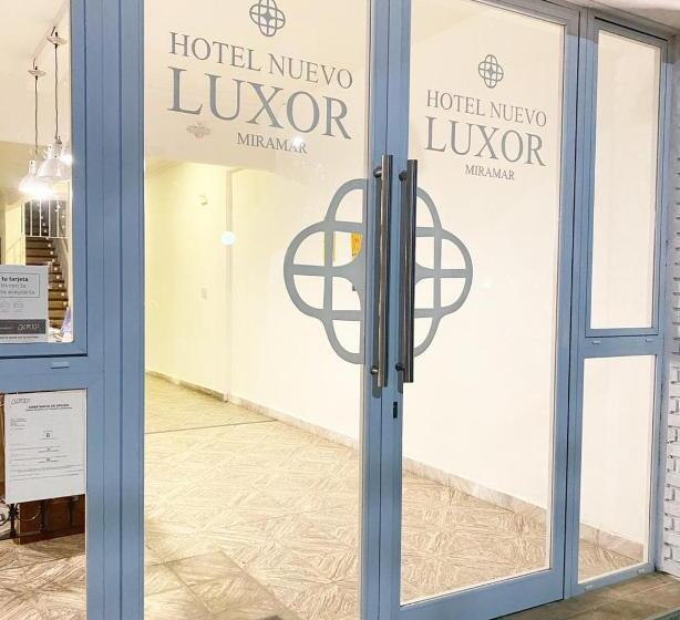 호텔 Nuevo Luxor
