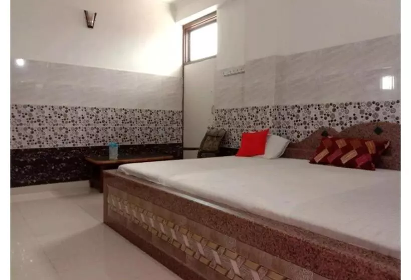 Hotelli Prem Vilas Paradise By Wb Inn