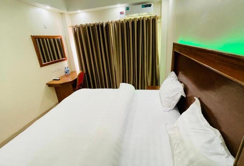 هتل Pulickal Heights