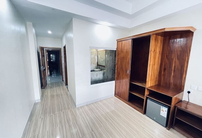 هتل Pulickal Heights