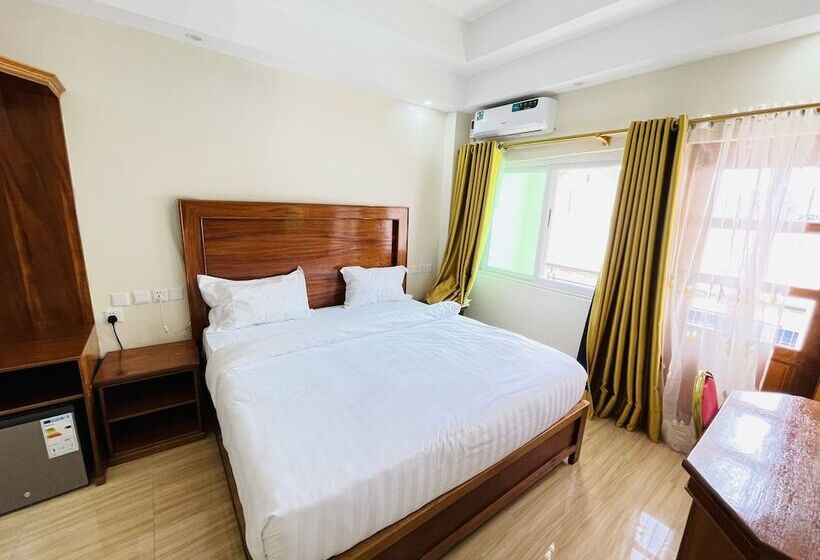 هتل Pulickal Heights