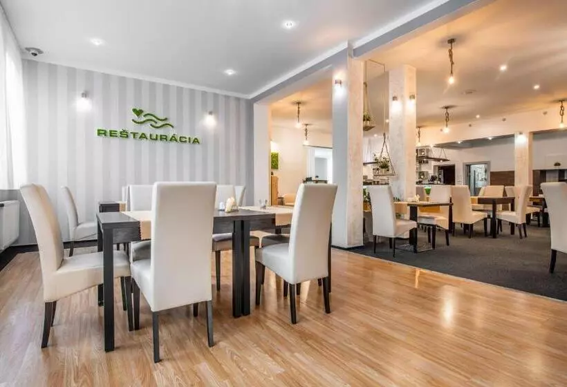 Hotelli Termály Malé Bielice