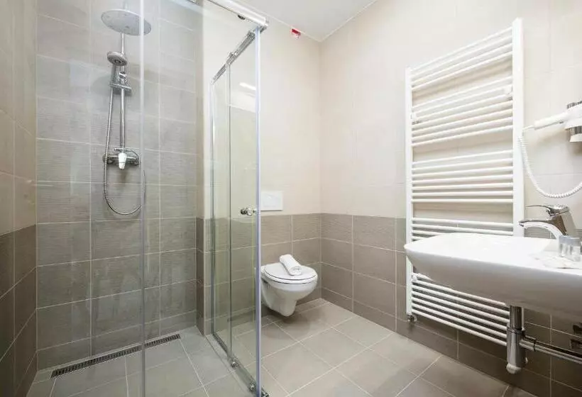 Hotelli Termály Malé Bielice