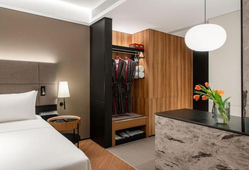 Intercity Hotel Futian Zhongzhou Bay