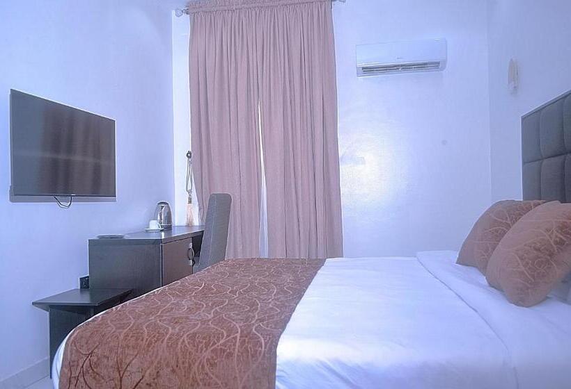 Kendronna Hotel And Suites