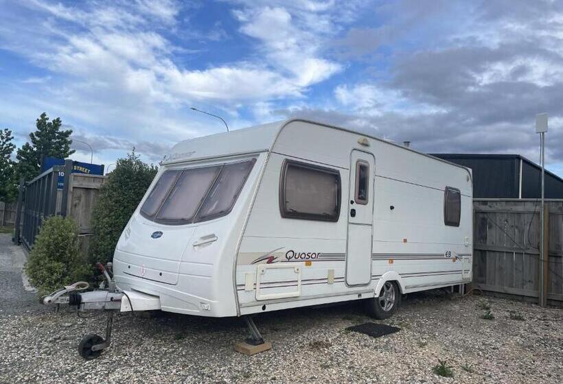 모텔 Queen Street Holiday Park