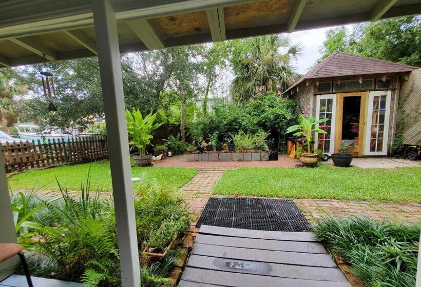 膳宿费 Claiborne Courtyard Guesthouse