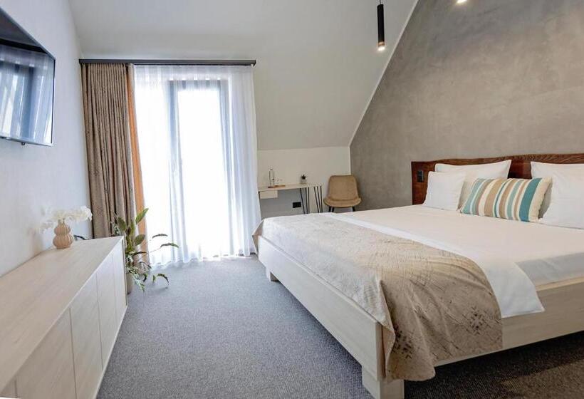 膳宿费 Complex Acom