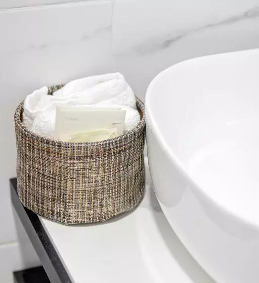 Majatalo Complex Acom