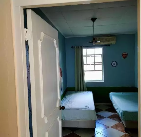 پانسیون Mi Casa Your Cass