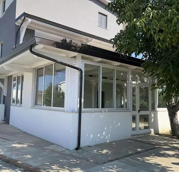 ペンション Policaretto Rooms