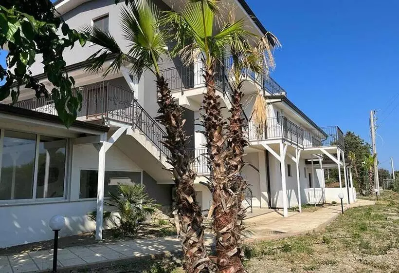 ペンション Policaretto Rooms