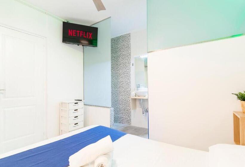 פנסיון Guest House Villa Neon Tenerife