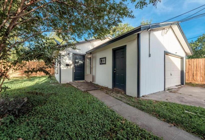 Panzió Winter Discounts Pink Studio, Central Location