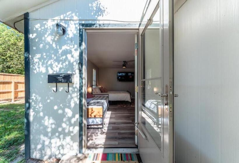 Panzió Winter Discounts Pink Studio, Central Location