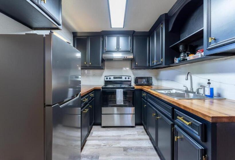 Panzió Winter Discounts Pink Studio, Central Location