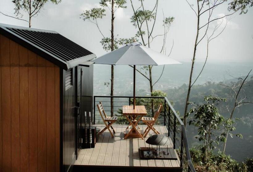 Resort Otel Bobocabin Dieng, Wonosobo