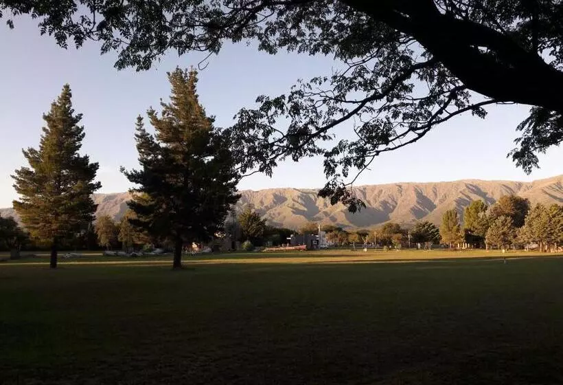リゾートホテル El Campo Departamentos