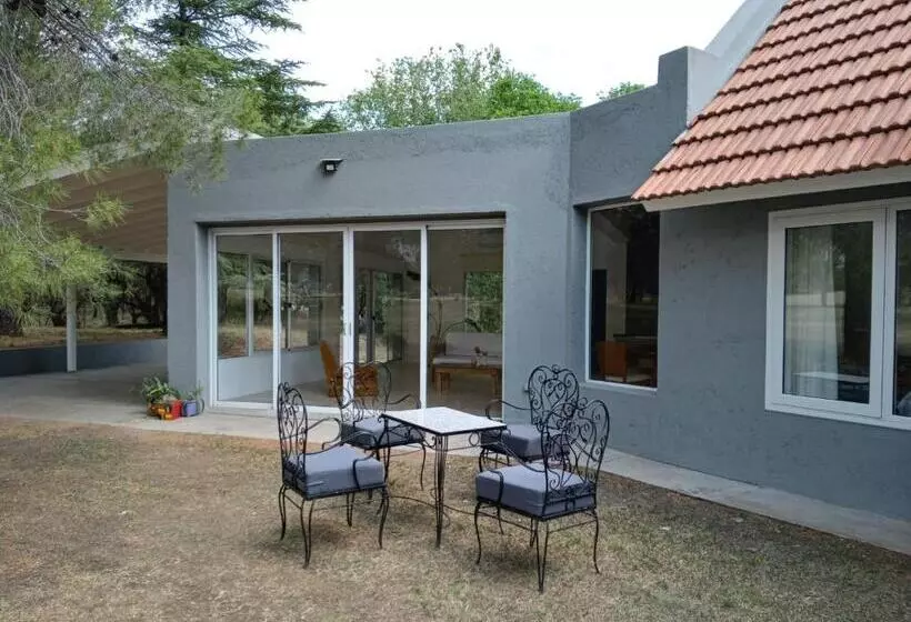 リゾートホテル El Campo Departamentos