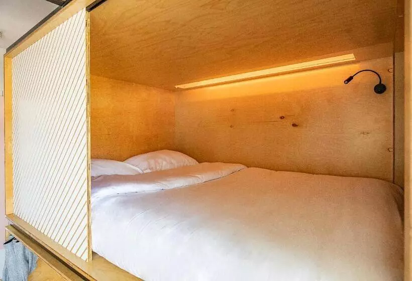 هاستل Haven Coliving