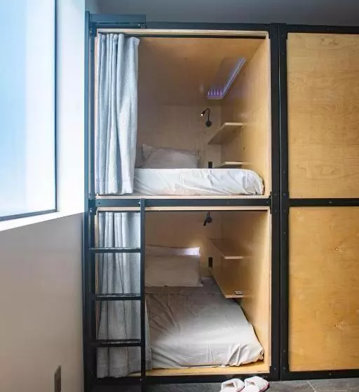 هاستل Haven Coliving