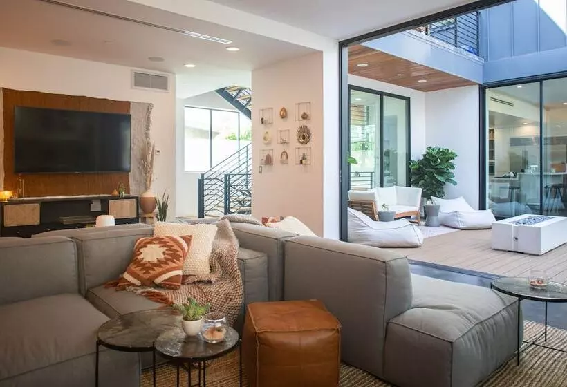 هاستل Haven Coliving