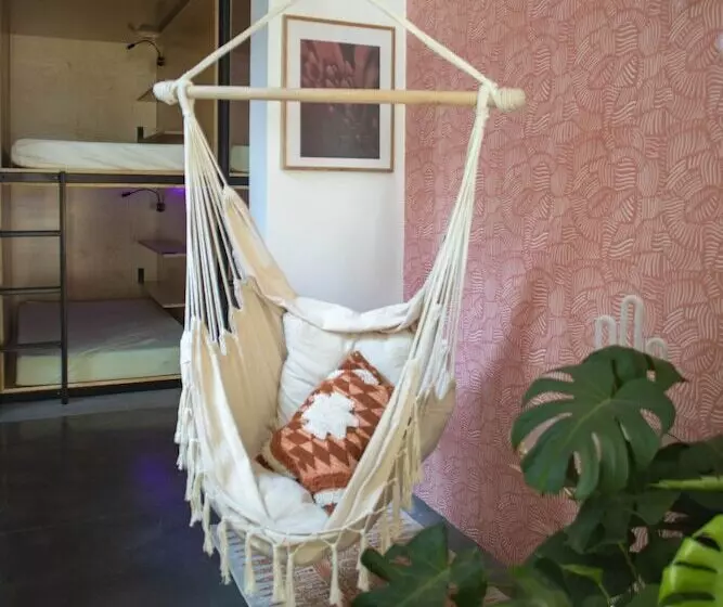 هاستل Haven Coliving