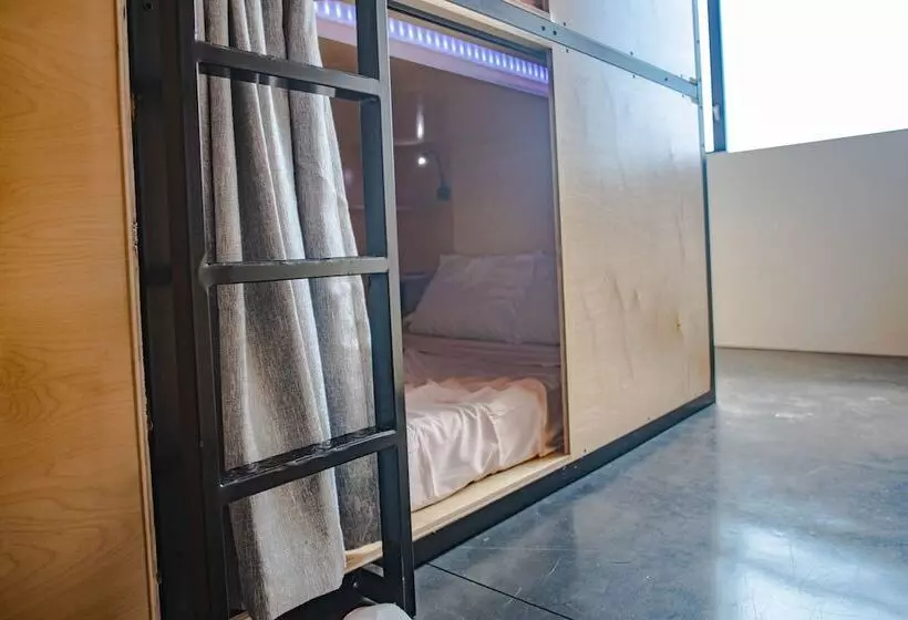 هاستل Haven Coliving